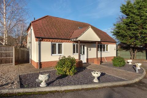 Orchard Grove, Whitstable 3 bed detached bungalow for sale