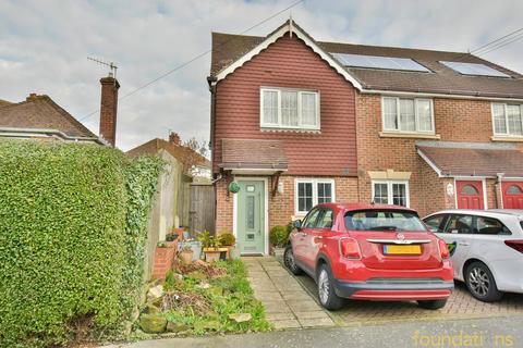 Fellows Road, Hastings, TN34 2 bed end of terrace house for sale