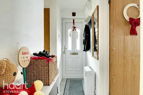 Walnut Tree Close, Stevenage 1 bed maisonette for sale