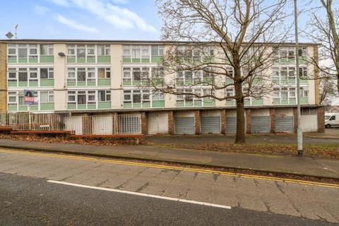 Bracknell,  Berkshire,  RG12 1 bed flat for sale