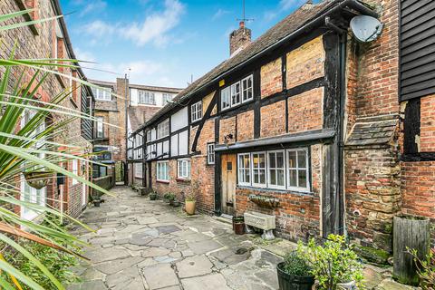 Market Square, Horsham RH12 2 bed terraced house for sale