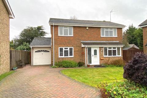 The Russets, Meopham, Gravesend, DA13 4 bed detached house for sale