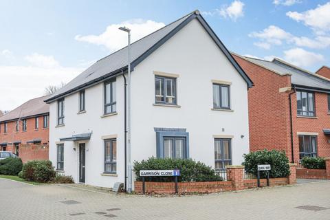 Garrison Close, Folkestone, CT20 4 bed detached house for sale