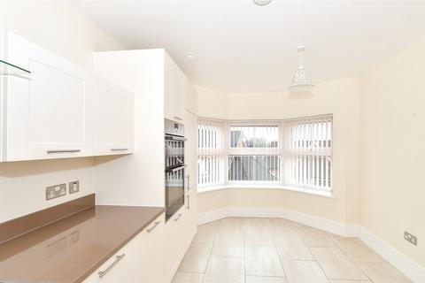 Durrants Drive, Faygate, Horsham... 2 bed flat for sale