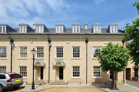 River Place, St. Ives, Cambs, PE27 4 bed townhouse for sale