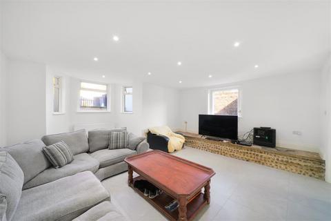 Elms Lane, Wembley 3 bed maisonette for sale