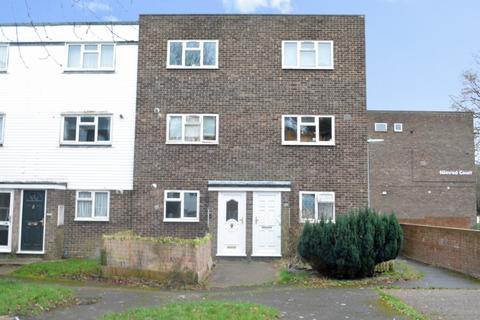 Wakehams Green Drive, Pound Hill, RH10 2 bed maisonette for sale