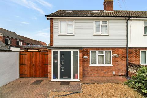 Shipbourne Road, Tonbridge TN10 4 bed semi