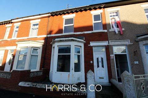 Elm Street, Fleetwood, FY7 3 bed terraced house for sale