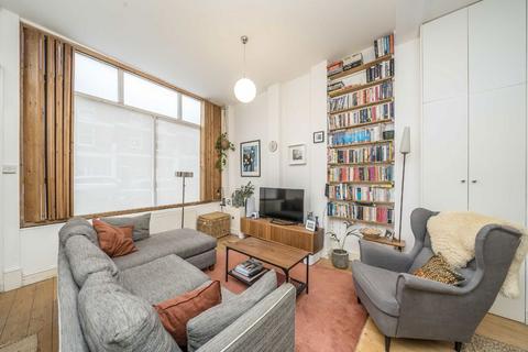 North Cross Road, London SE22 1 bed flat for sale