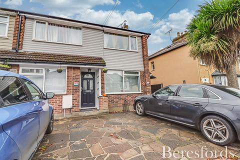 Ongar Road, Brentwood, CM15 1 bed maisonette for sale