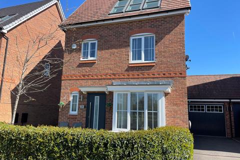 Malkins Wood Lane, Manchester M28 4 bed detached house for sale