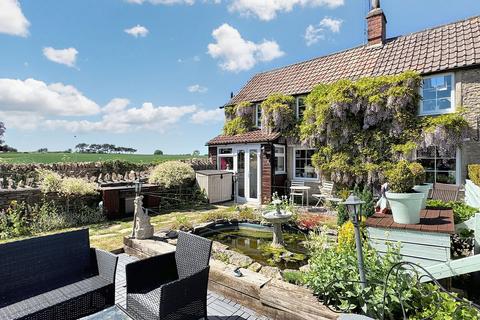 Chippenham SN14 2 bed cottage for sale