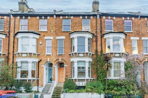 Constantine Road, London NW3 2 bed flat for sale