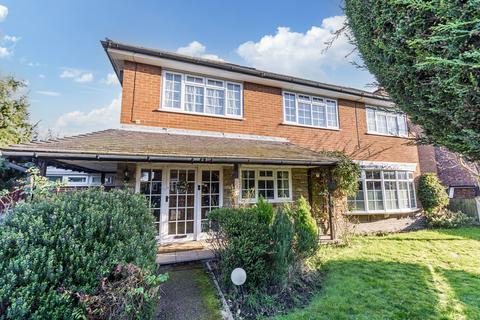 Briar Gate, NOTTINGHAM NG10 4 bed detached house for sale