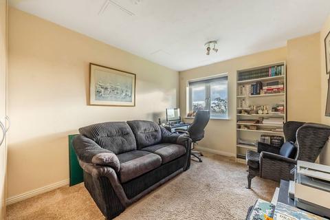 Lady Aylesford Avenue, Stanmore, HA7 2 bed flat for sale