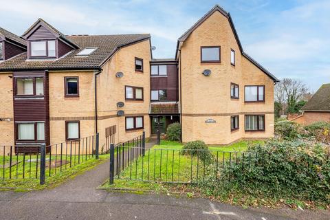 St. James Court, Harpenden AL5 2 bed apartment for sale
