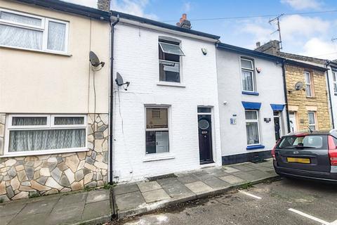 East Street, Kent ME4 3 bed terraced house for sale