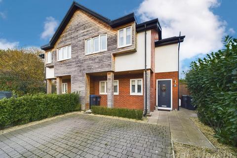 Cranleigh Close, South Croydon 3 bed house for sale