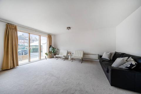 Sovereign Place, Harrow, HA1 2 bed flat for sale