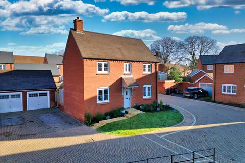 Tollgate Close, Towcester NN12 4 bed detached house for sale