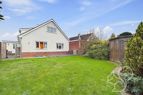 Bishops Croft, Bury St. Edmunds IP31 4 bed detached house for sale
