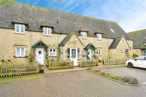 Broadlands Court... 2 bed apartment for sale