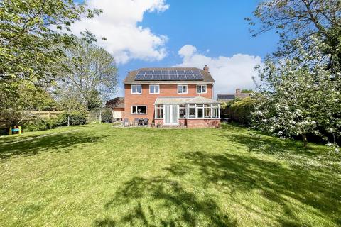 The Street, Appledore, Ashford, Kent 4 bed detached house for sale