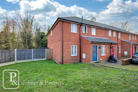 Scarletts Road, Colchester, Essex, CO1 3 bed maisonette for sale