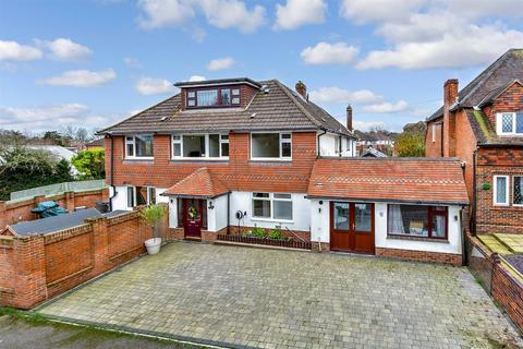 Roman Way, Havant, Hampshire 4 bed semi