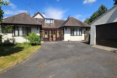 Watling Street South, Church Stretton... 3 bed detached bungalow for sale