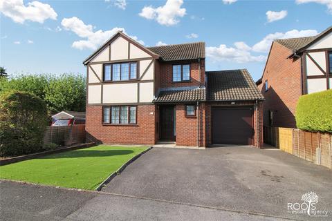 Cochrane Close, West Berkshire RG19 4 bed detached house for sale
