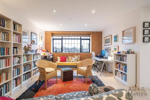 St. James's Road, Bermondsey, SE1 2 bed flat for sale