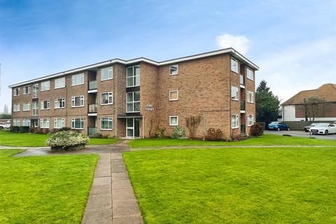 Pine Court, Leamington Spa 2 bed apartment for sale