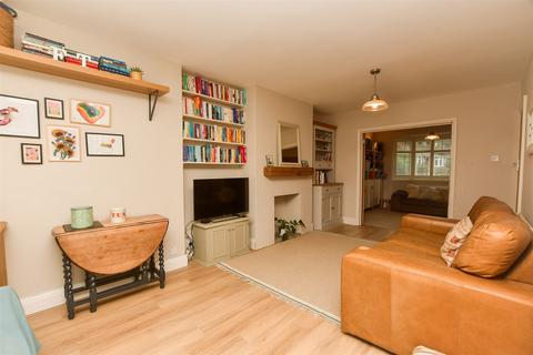 New North Road, Reigate, Surrey 3 bed semi