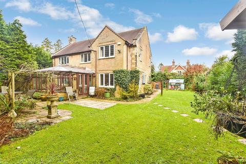 Warren Road, Crowborough, East Sussex 4 bed detached house for sale