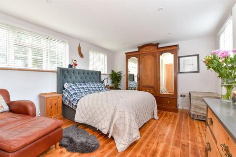 West Hill Road, Ryde, Isle of Wight 5 bed detached bungalow for sale
