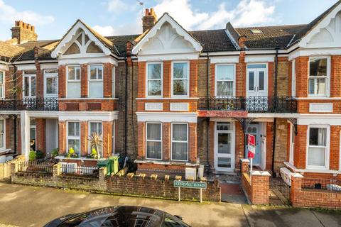 Kendall Road, Beckenham, Kent, BR3 2 bed maisonette for sale