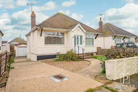 Florence Road, Walton On The Naze 2 bed detached bungalow for sale