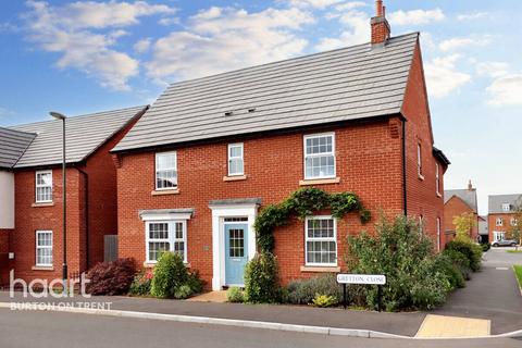 Gretton Close, Drakelow 4 bed detached house for sale