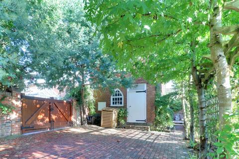 West Cross, Tenterden, Kent, TN30 6 bed detached house for sale