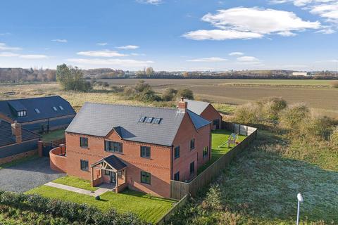 Elm Road, March PE15 6 bed detached house for sale