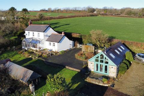 Llanycefn, Clynderwen 4 bed property with land for sale