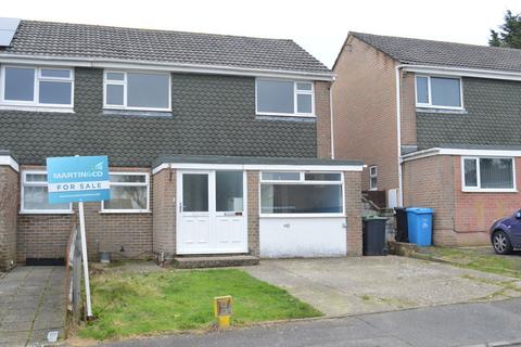 Carisbrooke Crescent, Hamworthy 3 bed semi