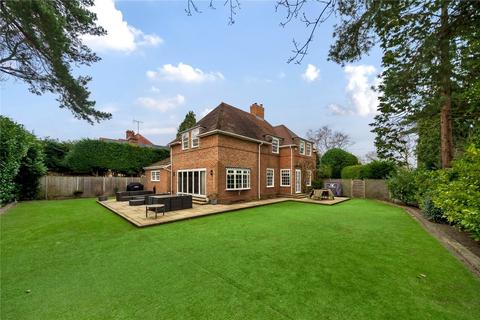 Belton Road, CAMBERLEY GU15 4 bed detached house for sale