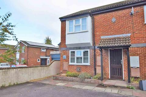 New Road, Princes Risborough HP27 1 bed flat for sale