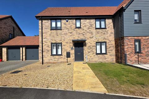 Dean Close, Weston, Spalding 3 bed semi