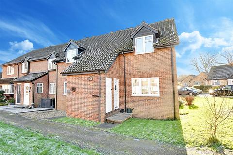 Oak Tree Close, Hertford Heath SG13 1 bed apartment for sale