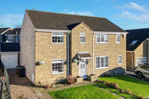 Westwinn View, Leeds LS14 3 bed semi