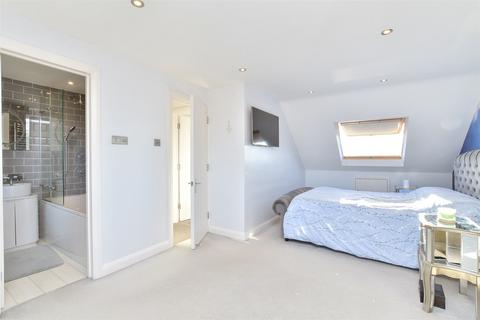 Singleton Road, Patcham, Brighton... 4 bed semi
